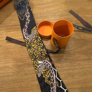 Auth Hermes The Three Graces Giraffe Twilly Scarf